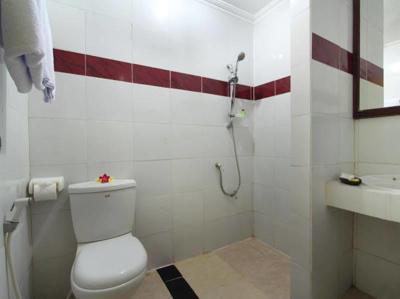 Jimbaran Lestari Hotel & Residence - Spa Екстер'єр фото